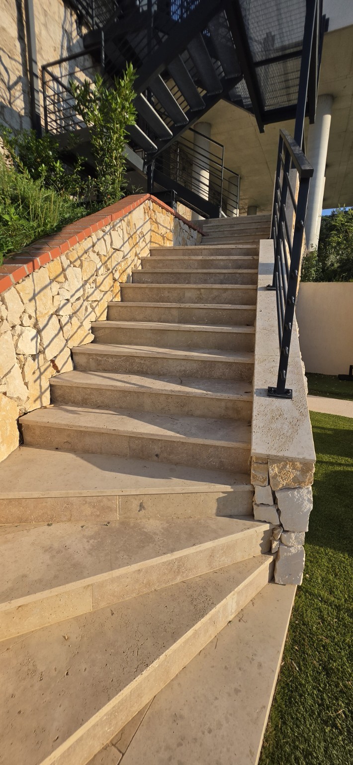 Escalier en pierre