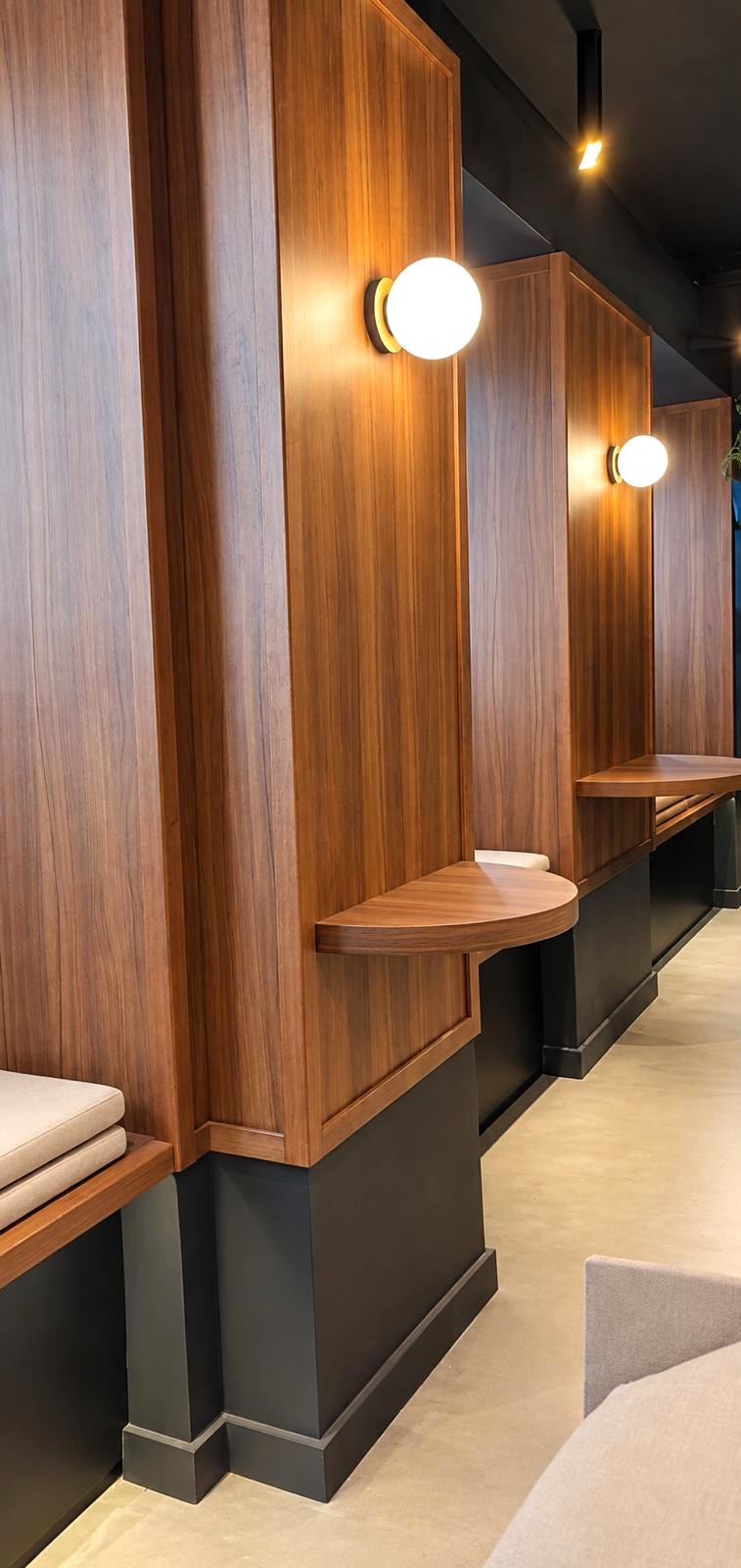 Agencement commercial en bois